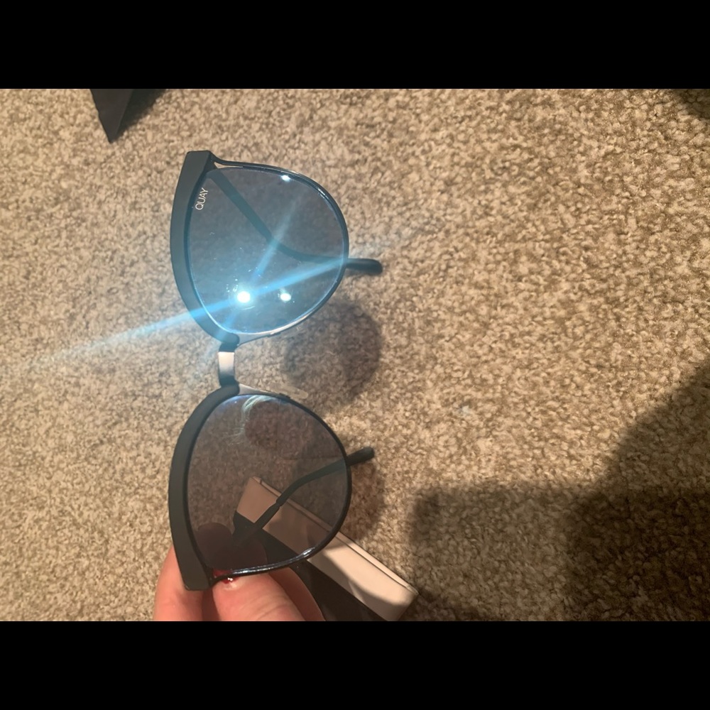 Quay women’s sunglasses with blue tinted frames - Picture 2 of 4